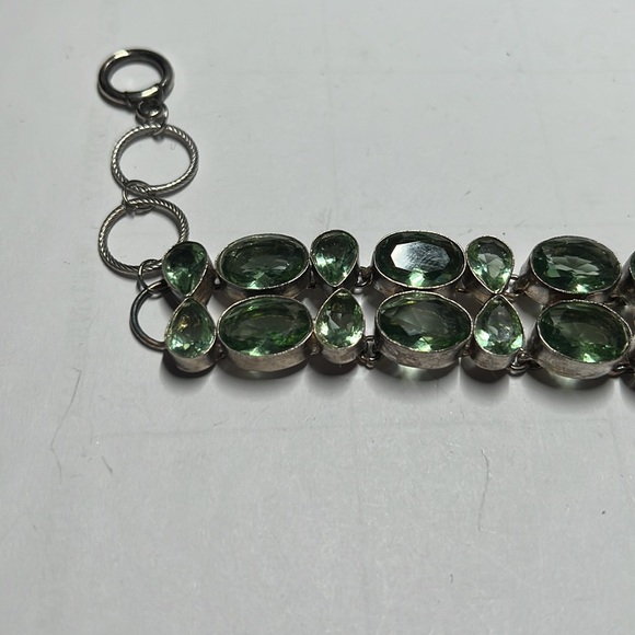 Sterling silver and green amethyst handmade bracelet Etsy - Picture 2 of 3